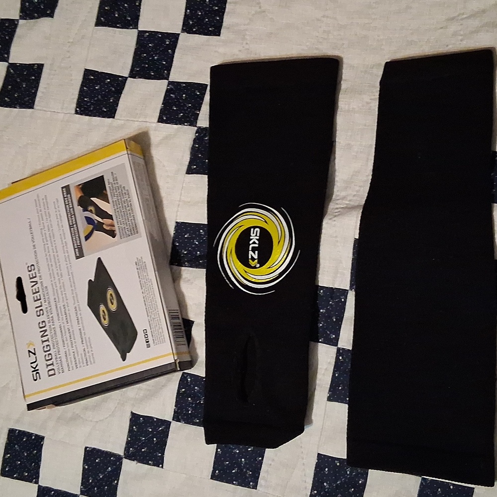 Volleyball Digging Sleeves - Picture 3 of 3